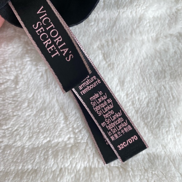 Victorias Secret. Black Unwired Bra. 32C - Picture 4 of 4